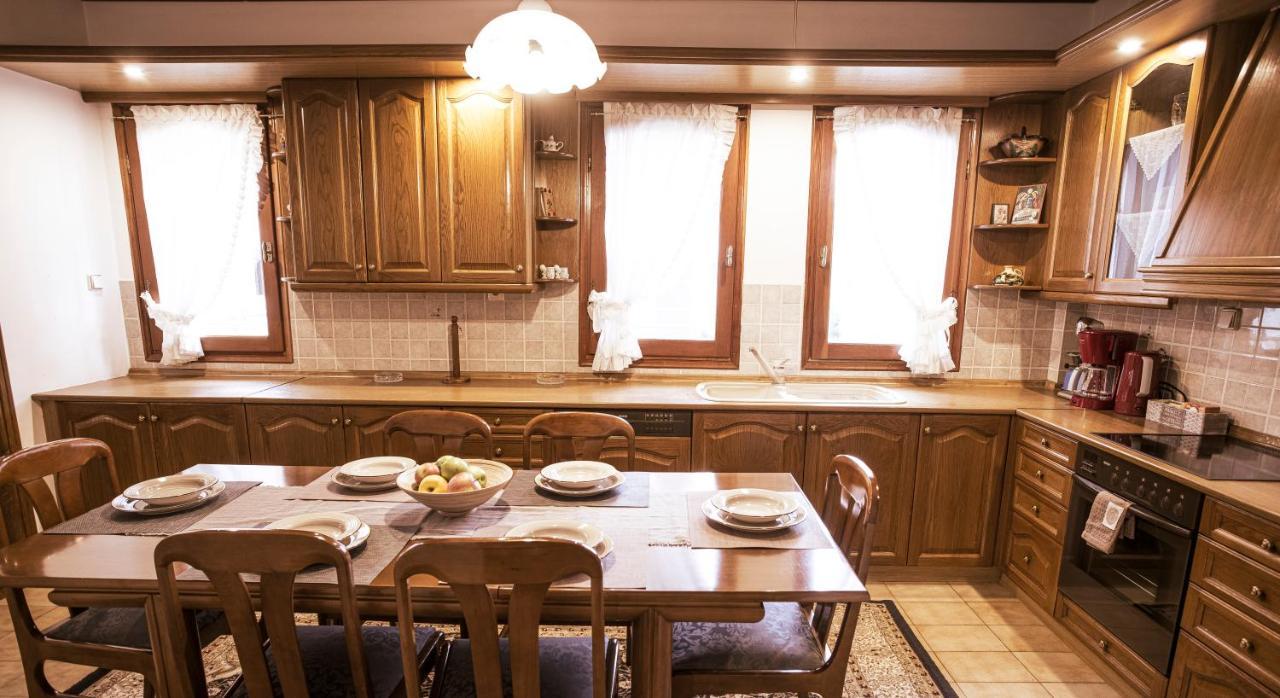 Georgia'S Guesthouse Kastoria Luaran gambar